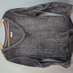UGG Gray "Daisy" Women's Medium V-Neck Fleece Long Sleeve Pullover Top